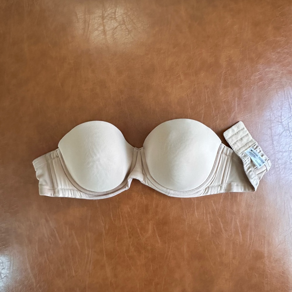 Wacoal Red Carpet 36D strapless bra.